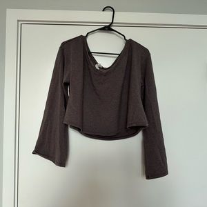 LuluLemon V Neck Bell Sleeve Sweatshirt Size M/L